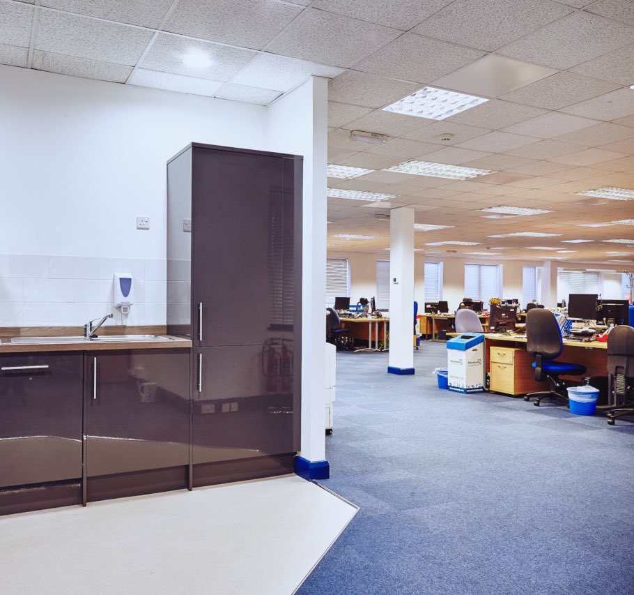 commercial-communal-kitchen-open-planed